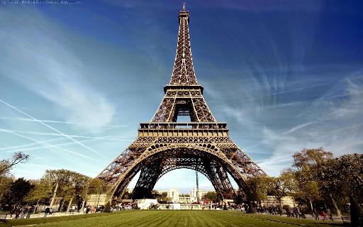 First Time Indian Designers to Walk on Eiffel Tower
